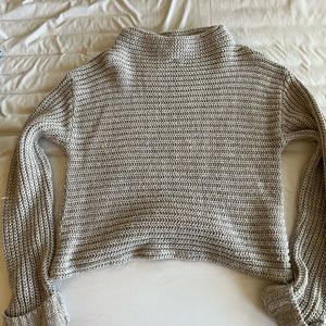 Grey knitted sweater in size xs.